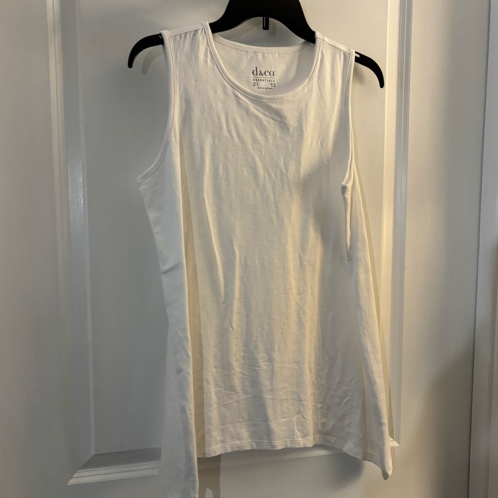 D & Co.Essentials Women’s White Sleeveless Tank Top sz Small New